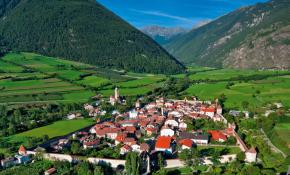 Luftbild: Glurns im Vinschgau, Südtirol