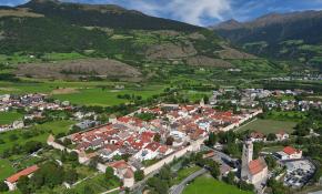 Luftbild von Glurns, Südtirol