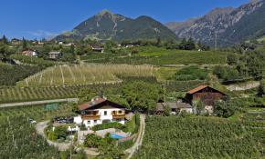 Flugaufnahme: Innermelaunhof in Dorf Tirol
