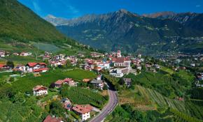 Luftaufnahme: Marling bei Meran, Südtirol